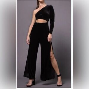 Tiger Mist Black Velvet One-Shoulder Top and Pants Set. Attached set. Size S.